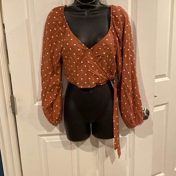 Aeropostale Tops - Medium Aeropostale brown with white polka dot - NWT